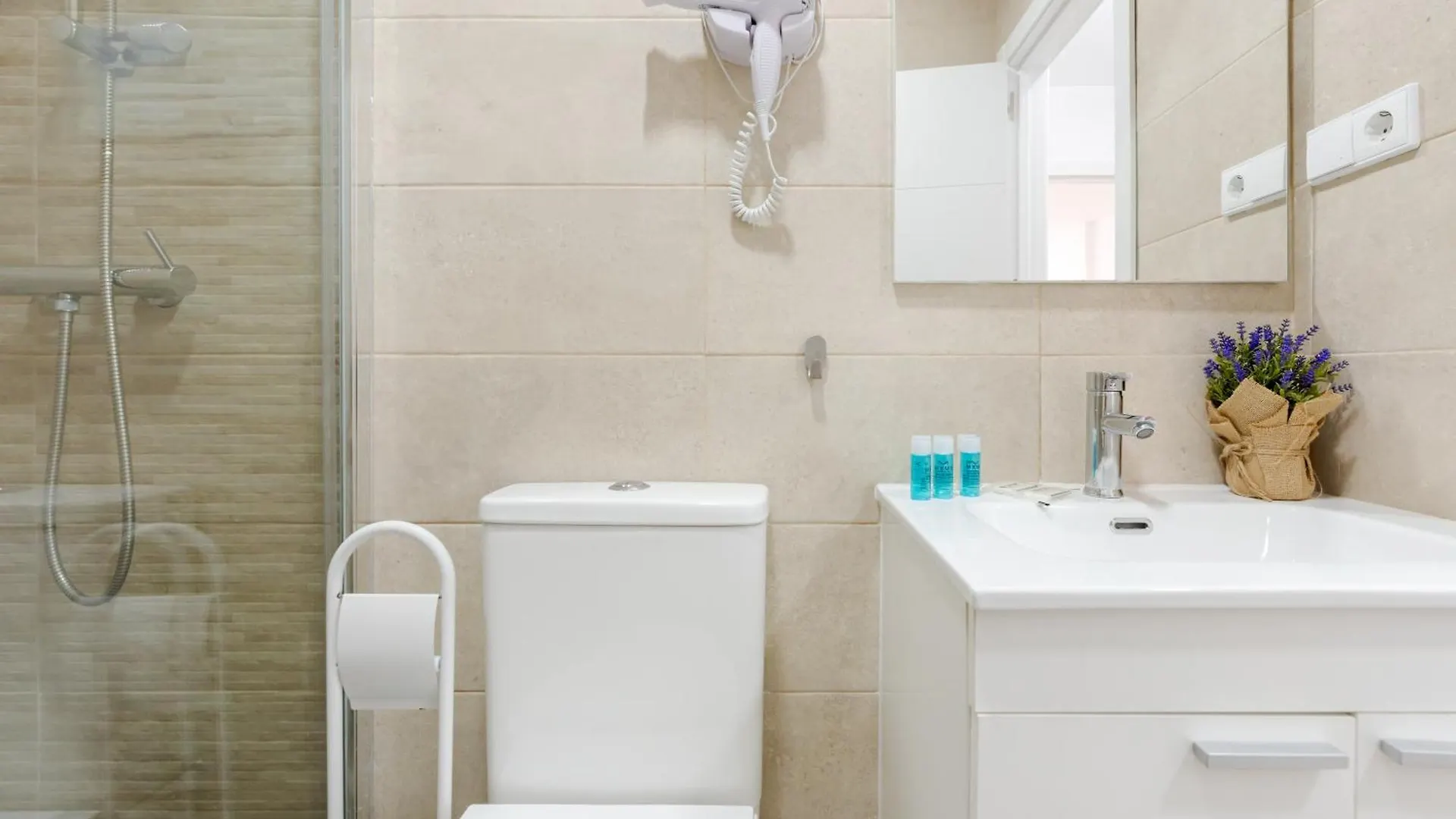 Wintowinrentals Altamira Suites Alto Málaga 0*,  Spanien